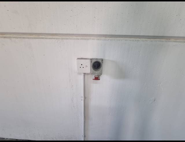 152M² WAREHOUSE TO LET IN PHILIPPI